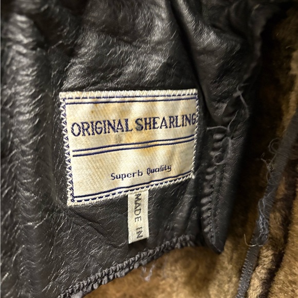 Beautiful Shearling Coat - Picture 5 of 16